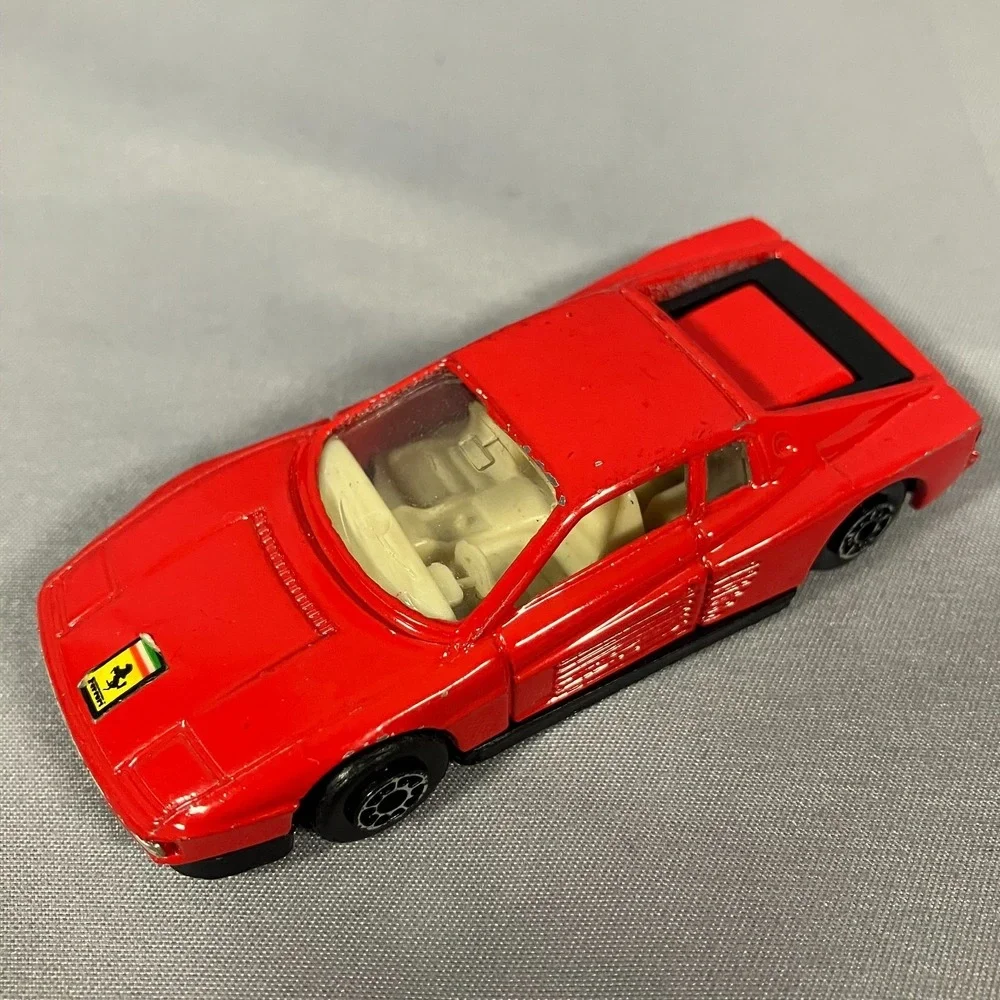 Maisto Ferrari Testarossa‎ Red 1:64 Die-Cast Car Vintage Made in China